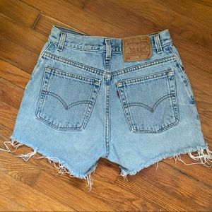 Levi’s High Rise Denim Shorts- 550